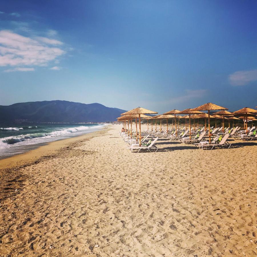 Sea Pearl Luxury Apartments Nea Vrasna Bagian luar foto