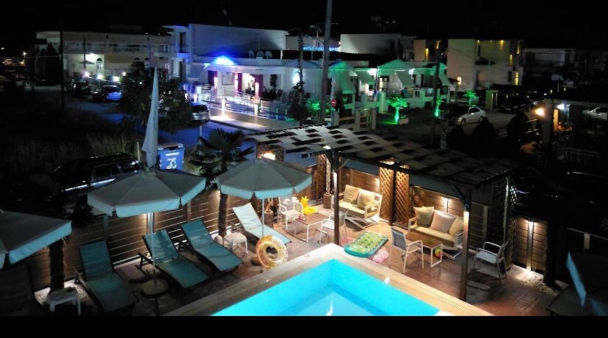 Sea Pearl Luxury Apartments Nea Vrasna Bagian luar foto