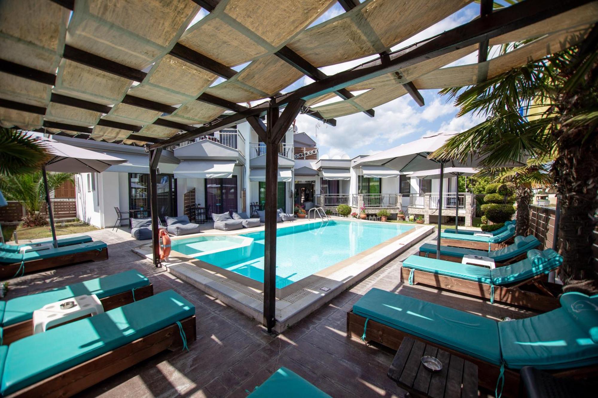 Sea Pearl Luxury Apartments Nea Vrasna Bagian luar foto