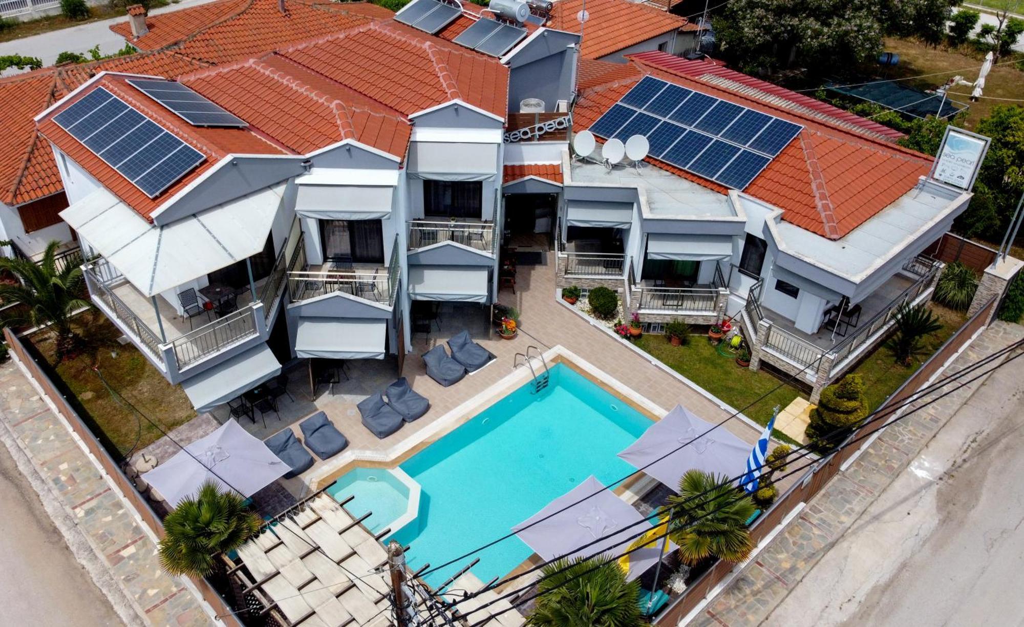 Sea Pearl Luxury Apartments Nea Vrasna Bagian luar foto