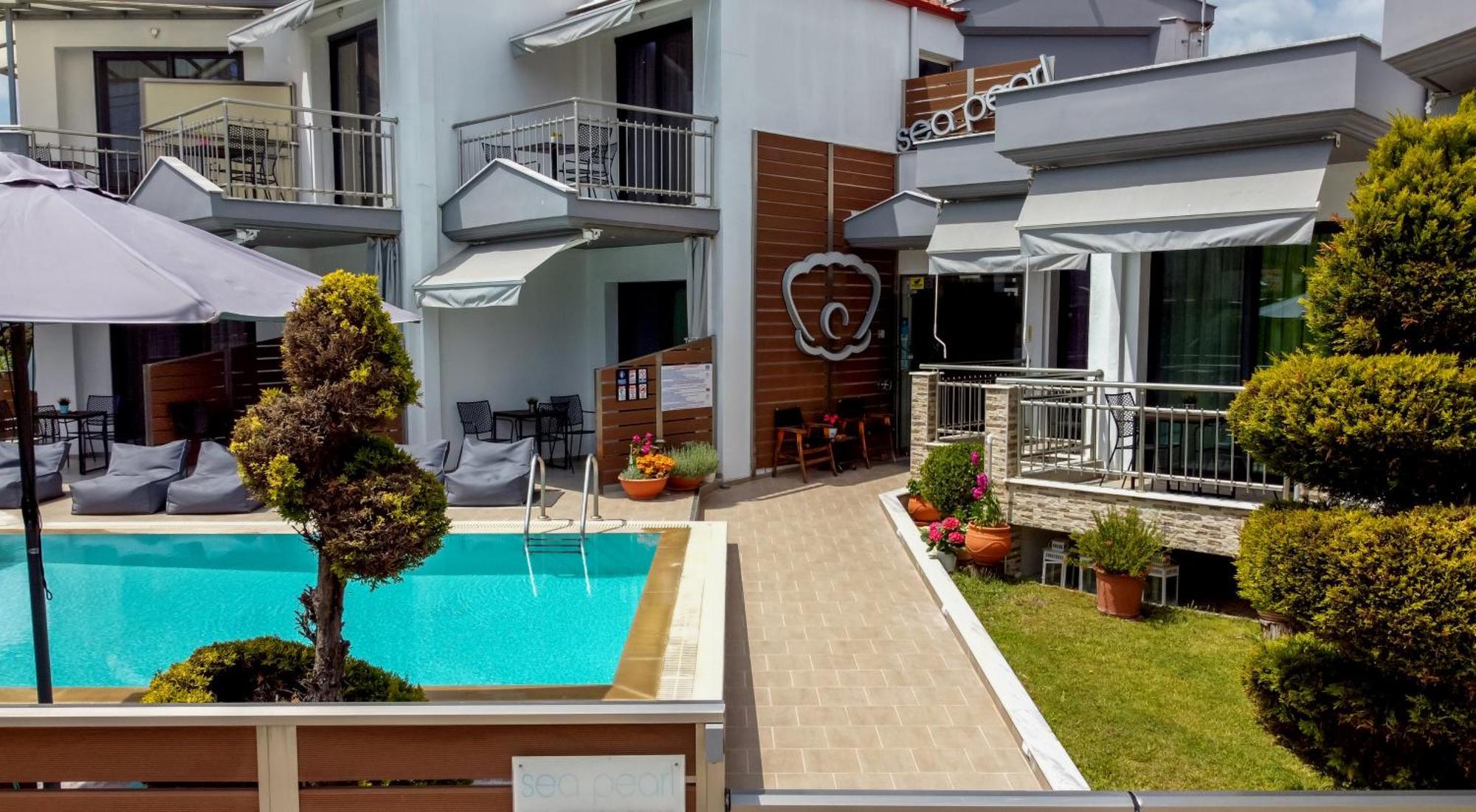 Sea Pearl Luxury Apartments Nea Vrasna Bagian luar foto