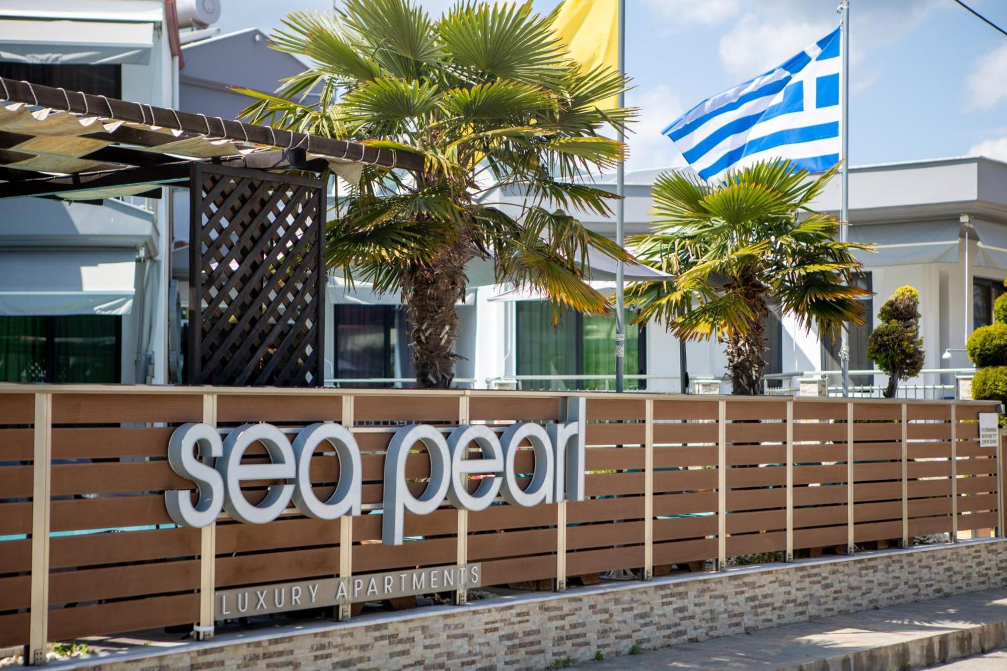 Sea Pearl Luxury Apartments Nea Vrasna Bagian luar foto