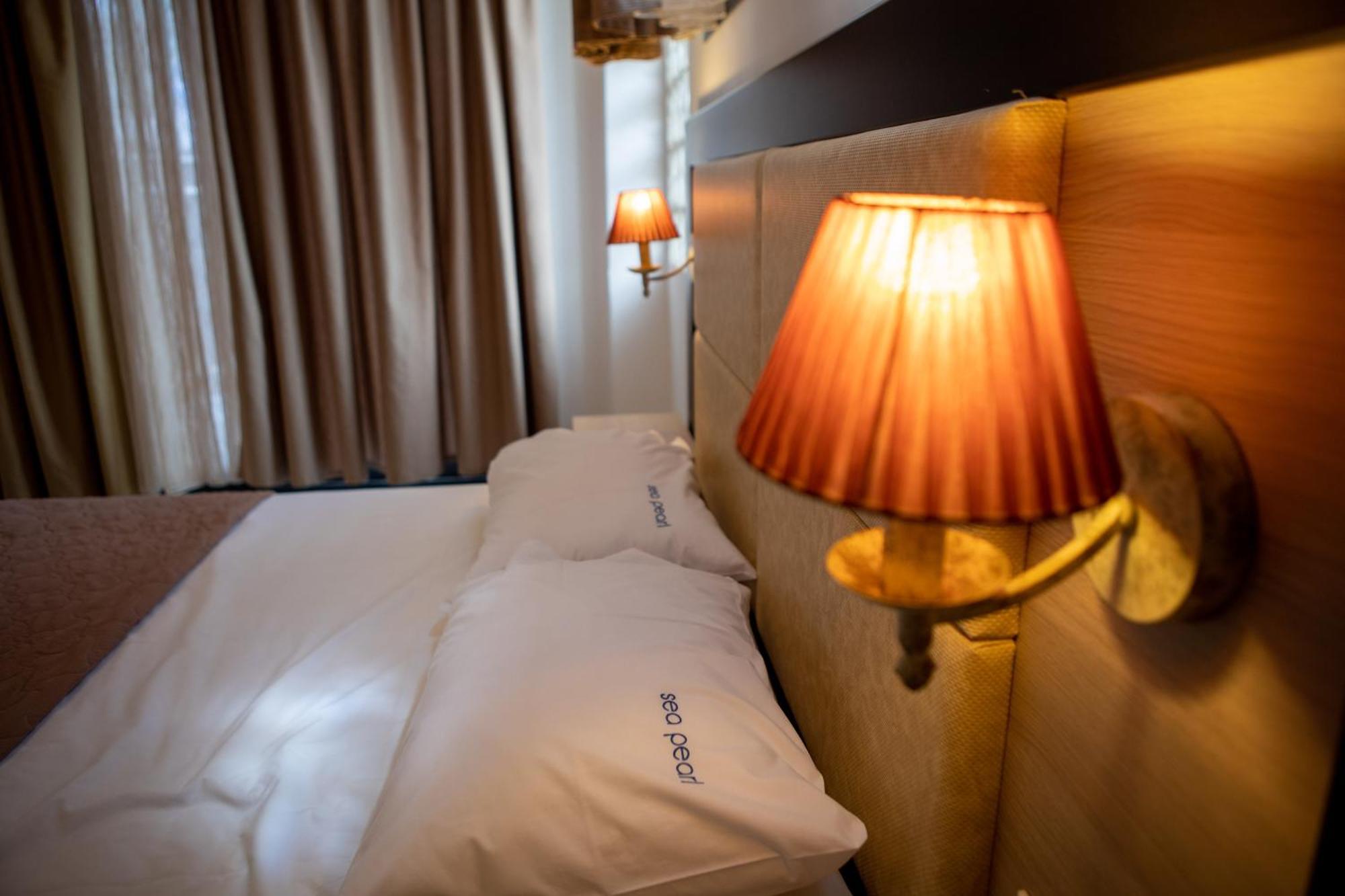 Sea Pearl Luxury Apartments Nea Vrasna Bagian luar foto