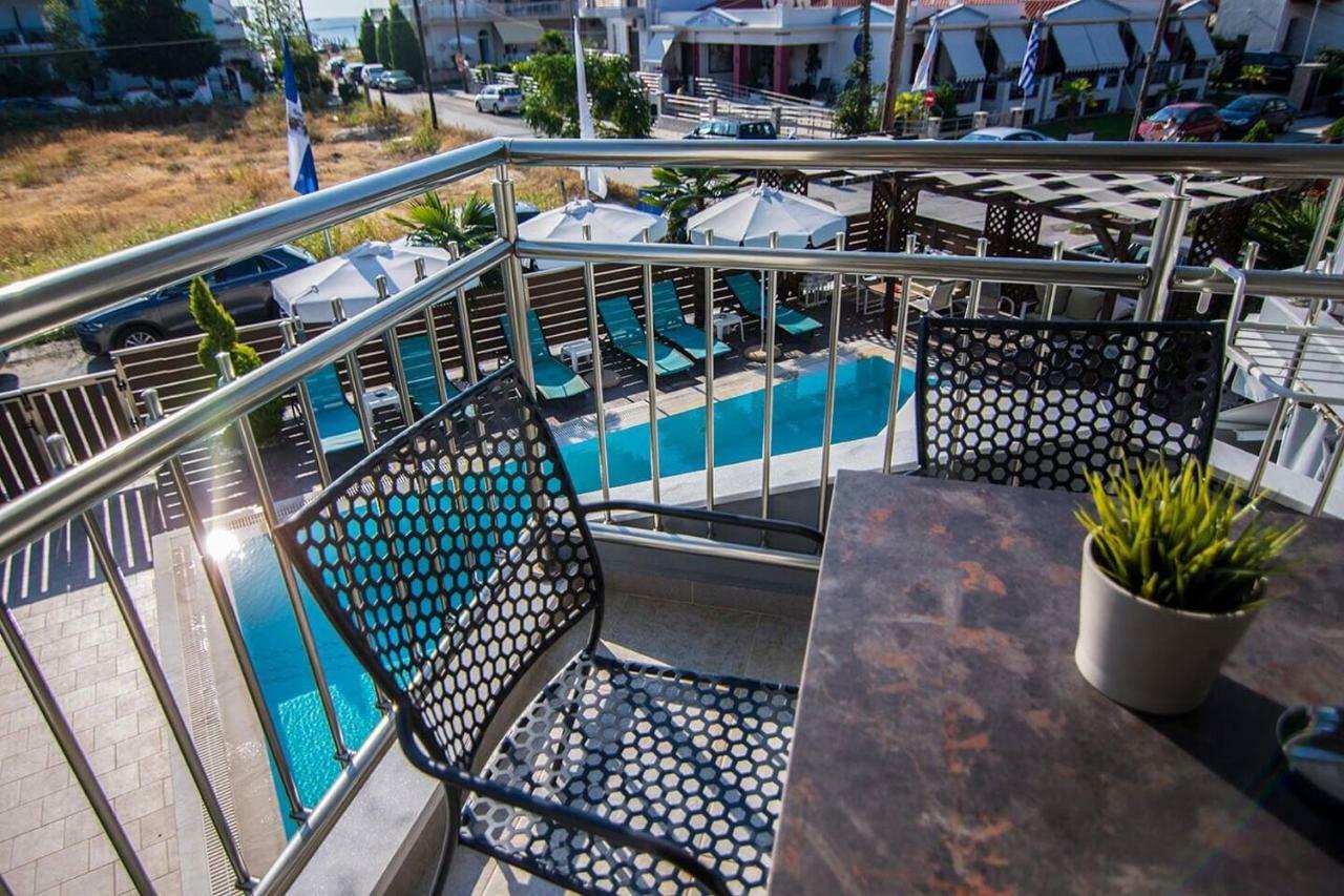 Sea Pearl Luxury Apartments Nea Vrasna Bagian luar foto