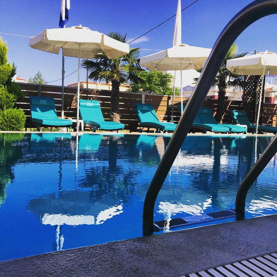 Sea Pearl Luxury Apartments Nea Vrasna Bagian luar foto